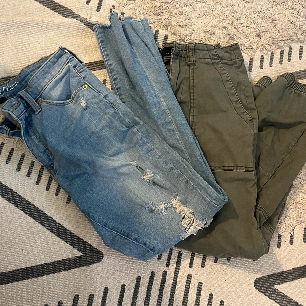 2 pairs of jeans